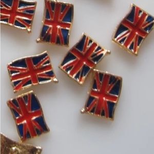 $2 British Flag Nail Charms. Set of 6 . $2 if bundled